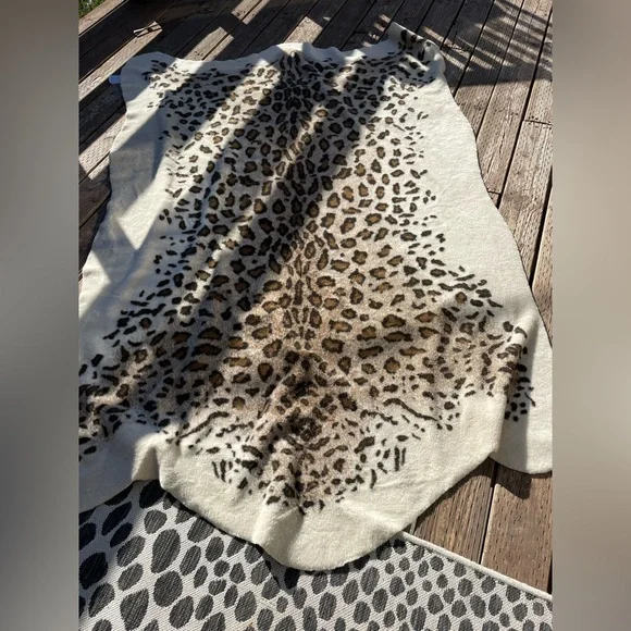 Donna Saylers Fabulous Furs “Leo” Leopard Print Faux Fur Area Rug 58x93 - Picture 4 of 12